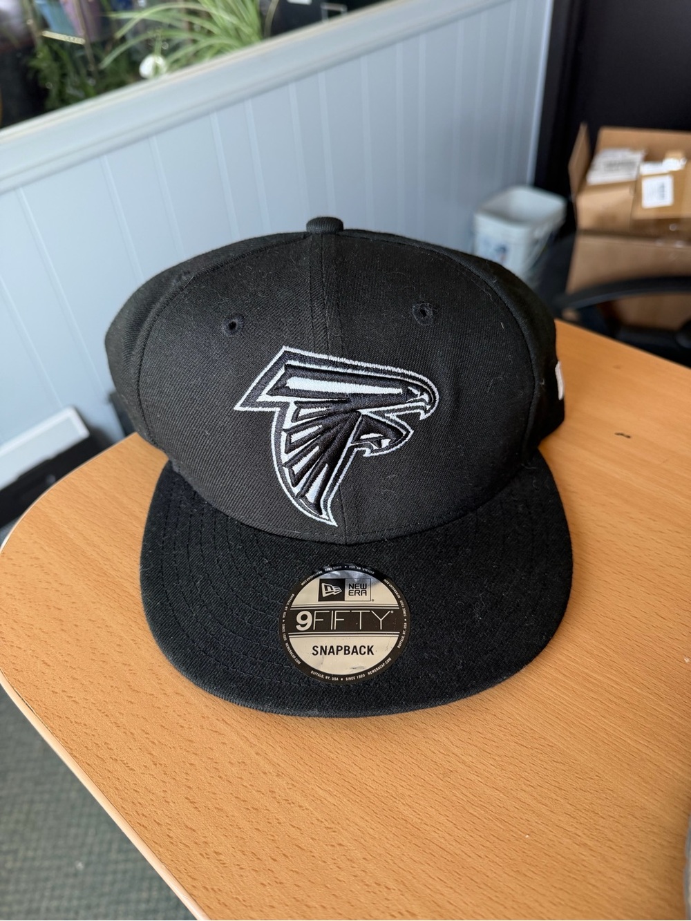 New Era 9FIFTY Atlanta Falcons Black Snapback Hat